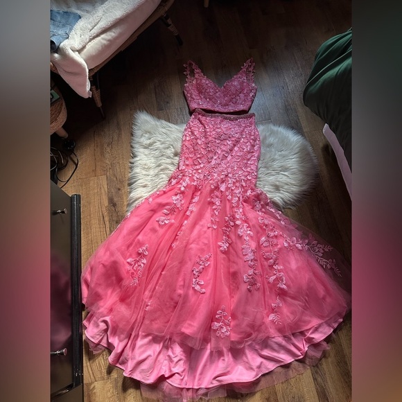 MORI LEE Bright Pink 2 Piece Floral Sparkly Lace Up Prom Gown - Picture 7 of 13